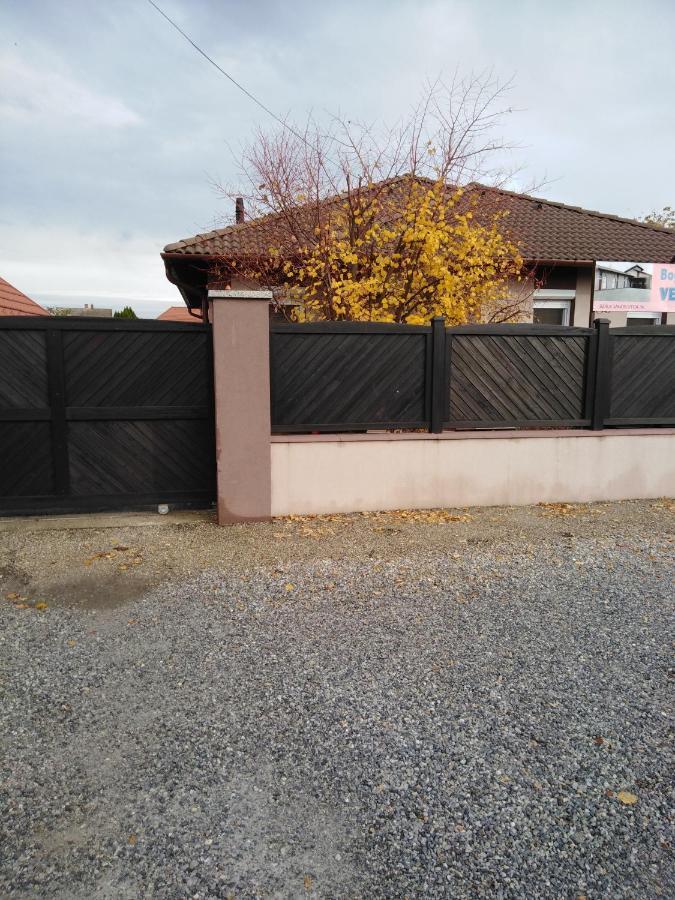 Apartmán Boglarka Vendeghaz Mosonmagyaróvár Exteriér fotografie