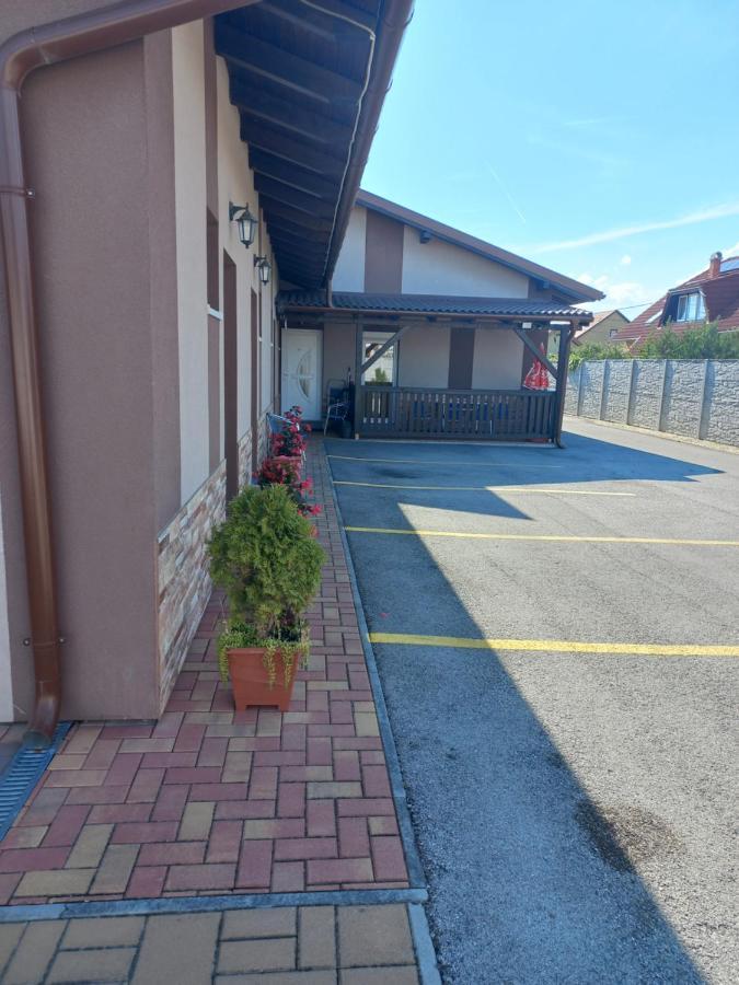 Apartmán Boglarka Vendeghaz Mosonmagyaróvár Exteriér fotografie